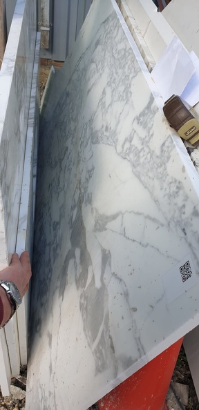 Arebescatop calacata 20mm marble WhatsApp Image 2020-05-04 at 16.44.23.jpeg