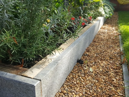 Granite Plant Cover support